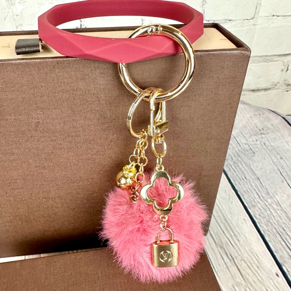 Louis Vuitton empreinte Monogram leather wristlet pouch with keychain - Picture 5 of 14